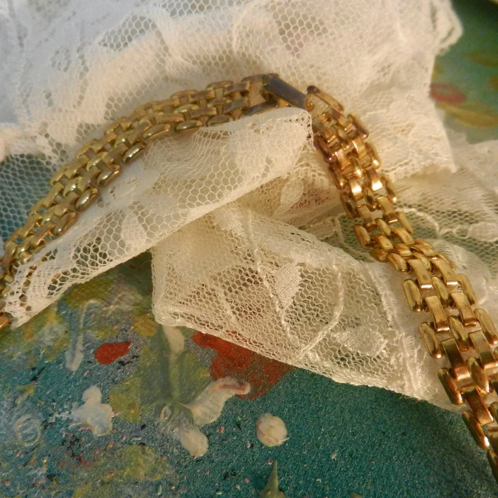 VTG gold metal chain necklace basketweave gold tone chunky link metallic choker